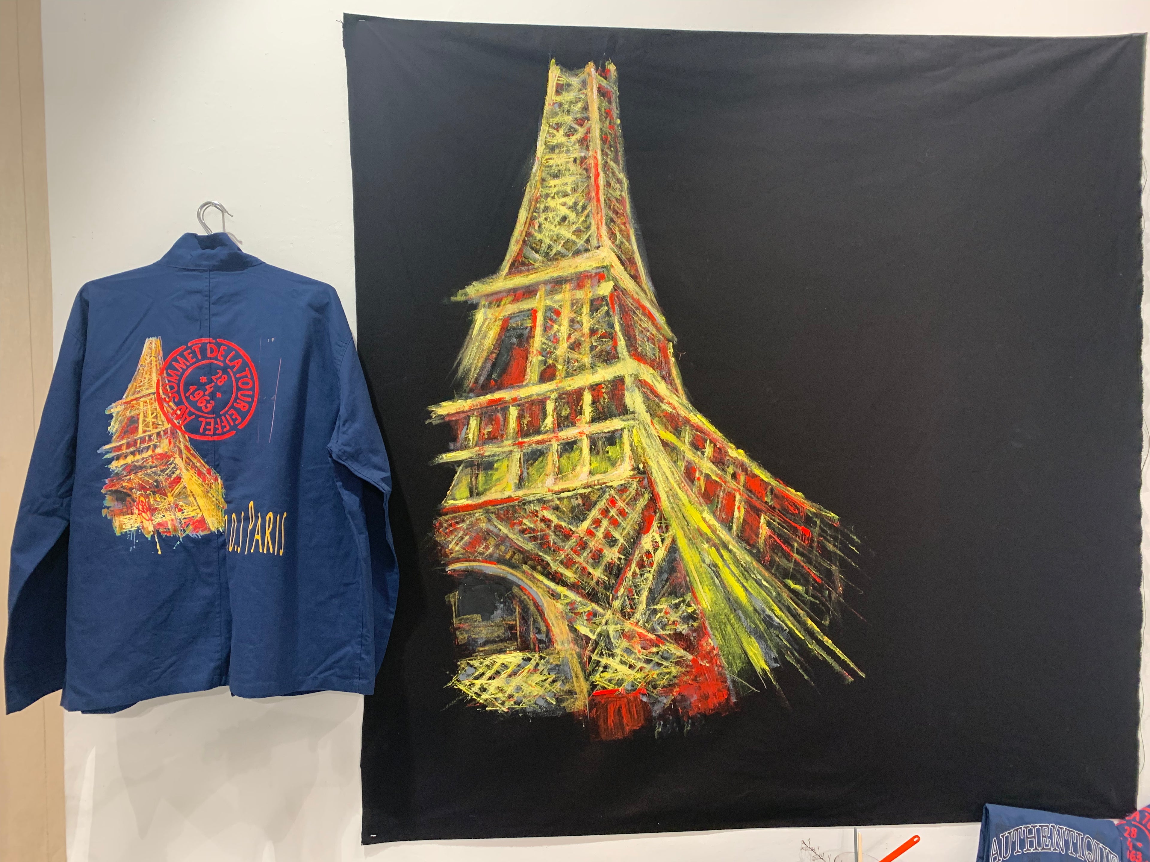 Peinture originale Au Sommet de la Tour Paris par Ondine - Œuvre d'art peinte à la main inspirée de la Tour Eiffel, création unique O.D.S collection